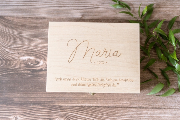 Holzbox Sternenkind mit Name und Spruch